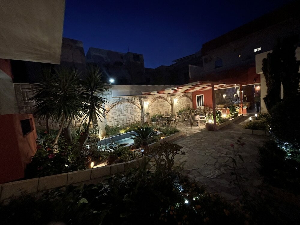 Фото Hotel Flisvos