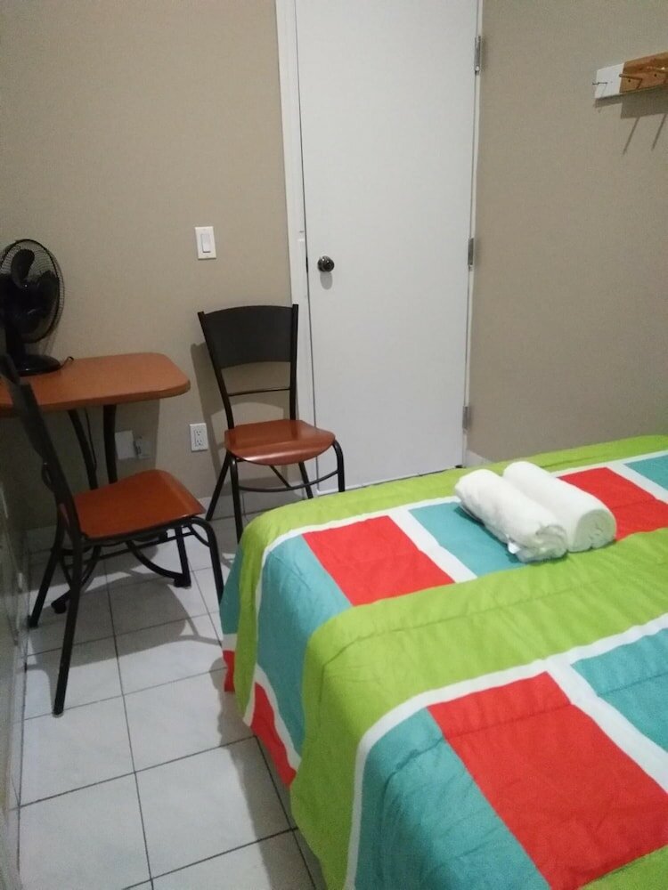 Фото Toronto Travellers Home