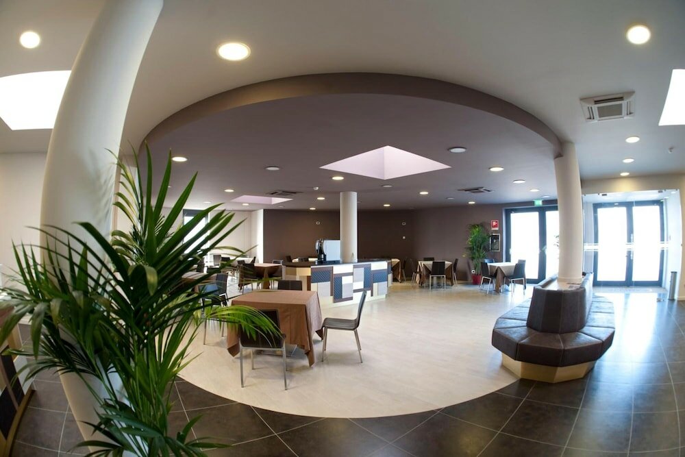 Фото Hotel Camelia