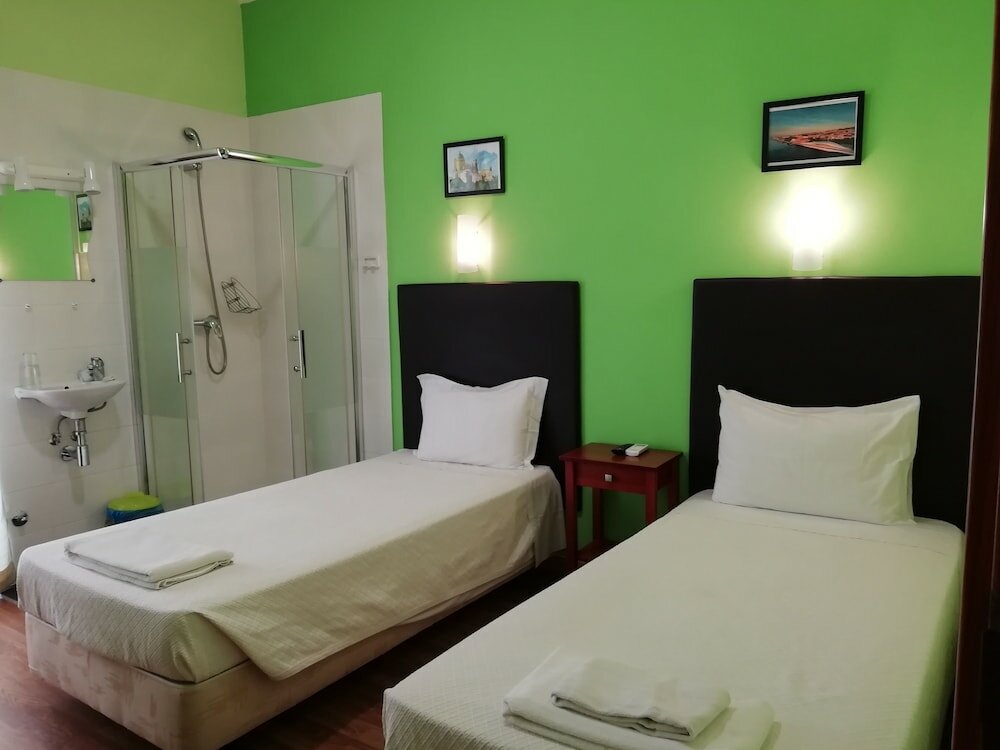 Фото Pensao Residencial Camoes