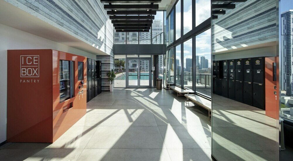 Фото Spacious Apartment with City View