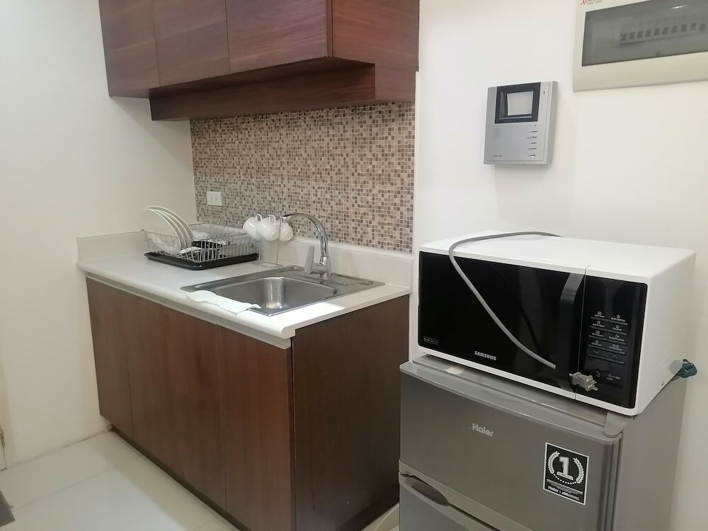 Фото Roxas Blvd Ermita Studio Us Embassy Mla