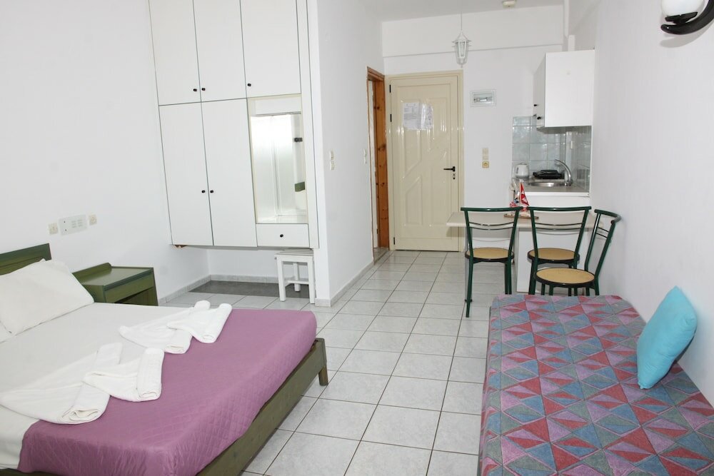 Фото ILissos Apartments