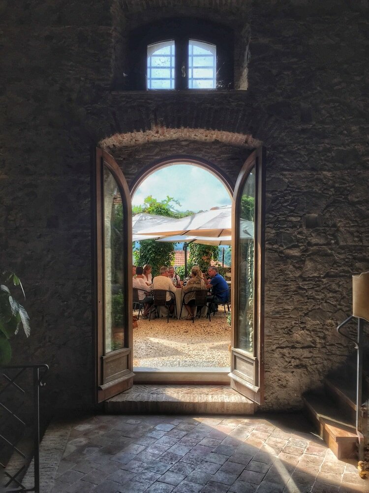 Фото Bar Vitelli Charming Suites