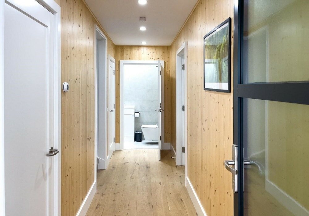 Фото Green Mews Houses with free parking by My Getaways