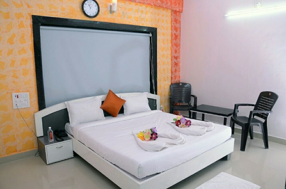 Фото Hotel Welcome Somnath