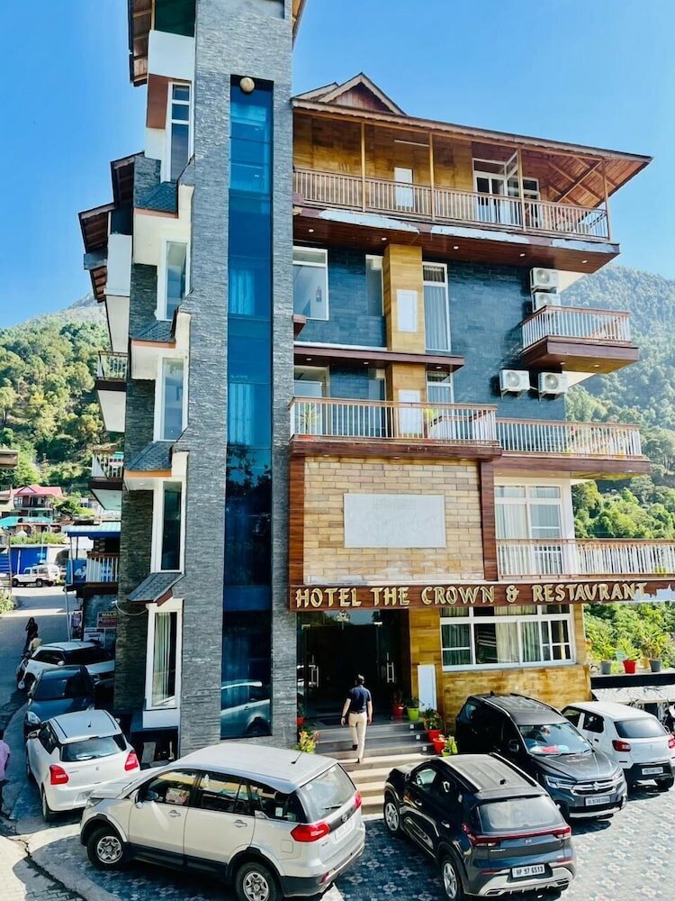 Фото Hotel The Crown