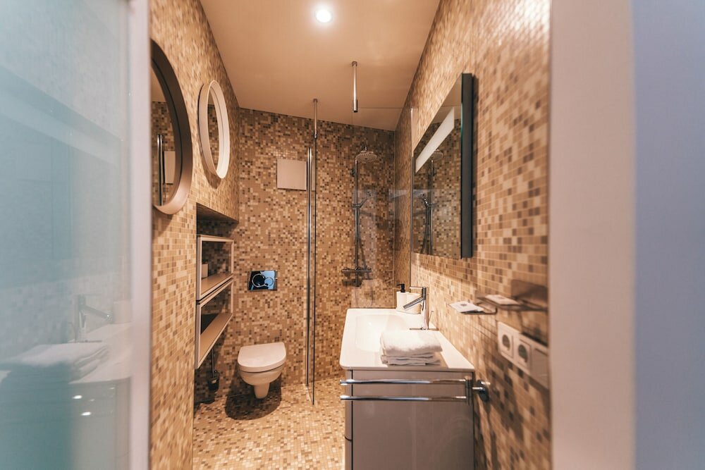 Фото Exquisite 1br Apt in Old Town w Balcony