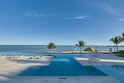 Гостиница Luxury Punta Palmera Beach Front With Private Cold в Пунта-Кана