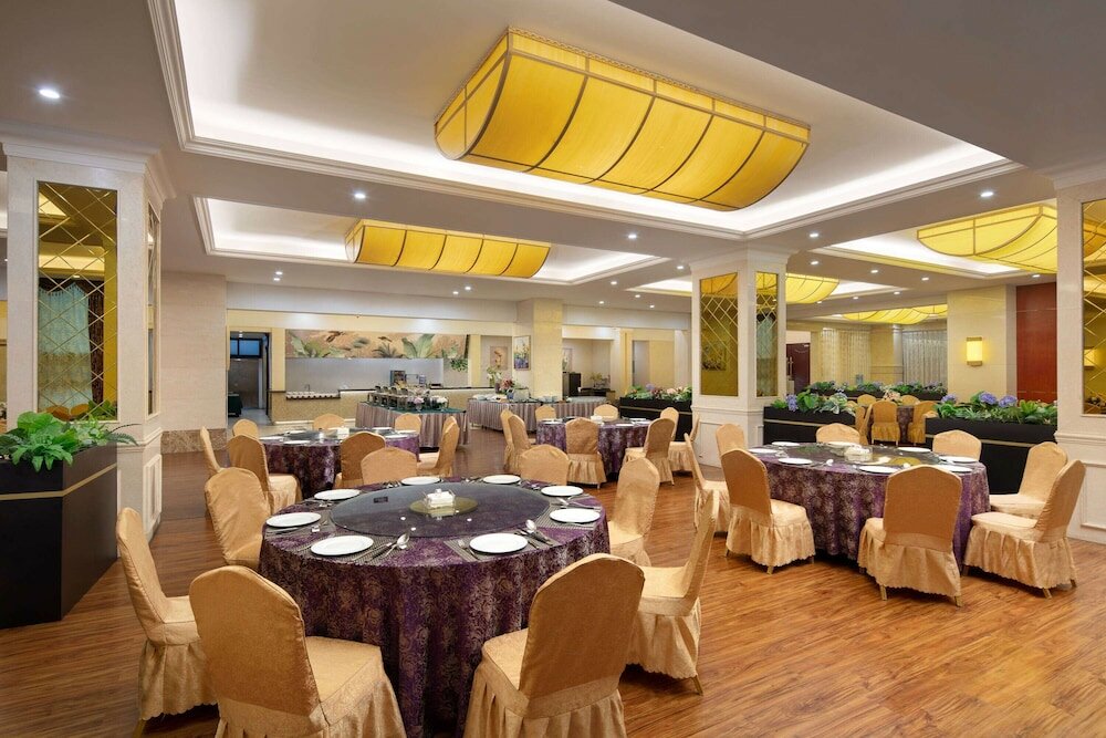 Фото Wyndham Garden Chengdu Huashuiwan