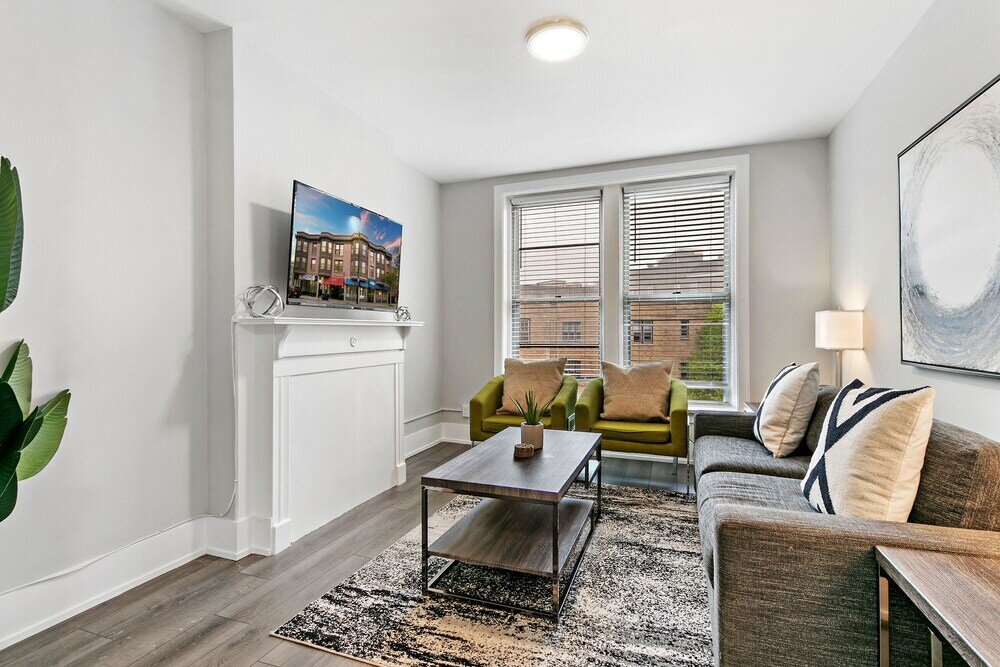 Фото 3br Apt near Shops Dining and DePaul