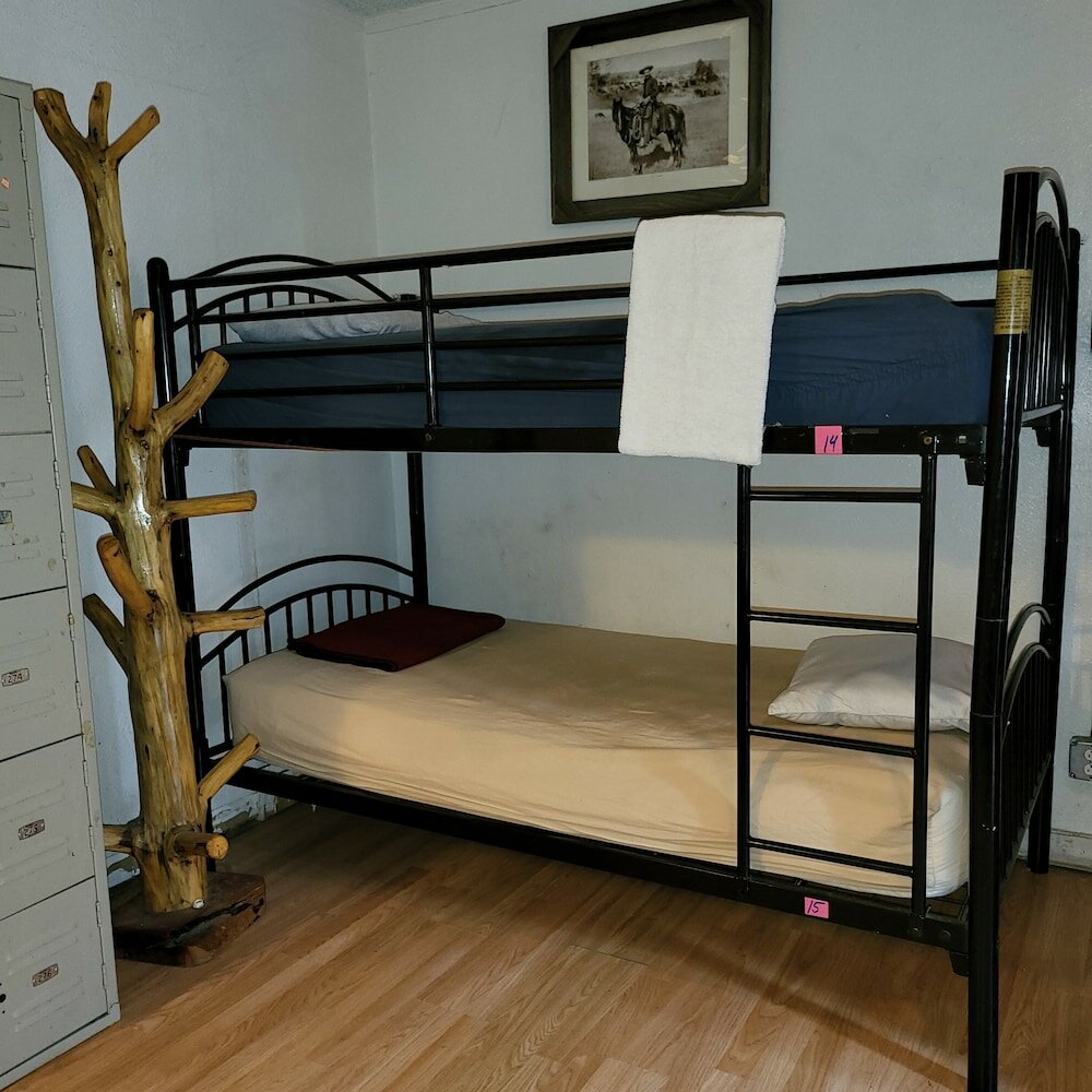 Фото Wild Wild West Backpackers Hostel