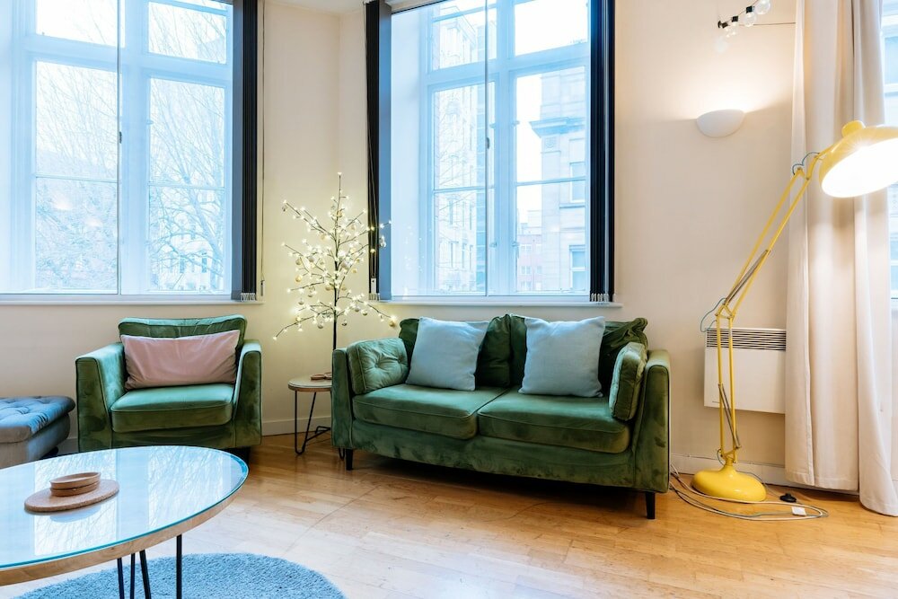 Фото Bright 2bd Flat in Manchester