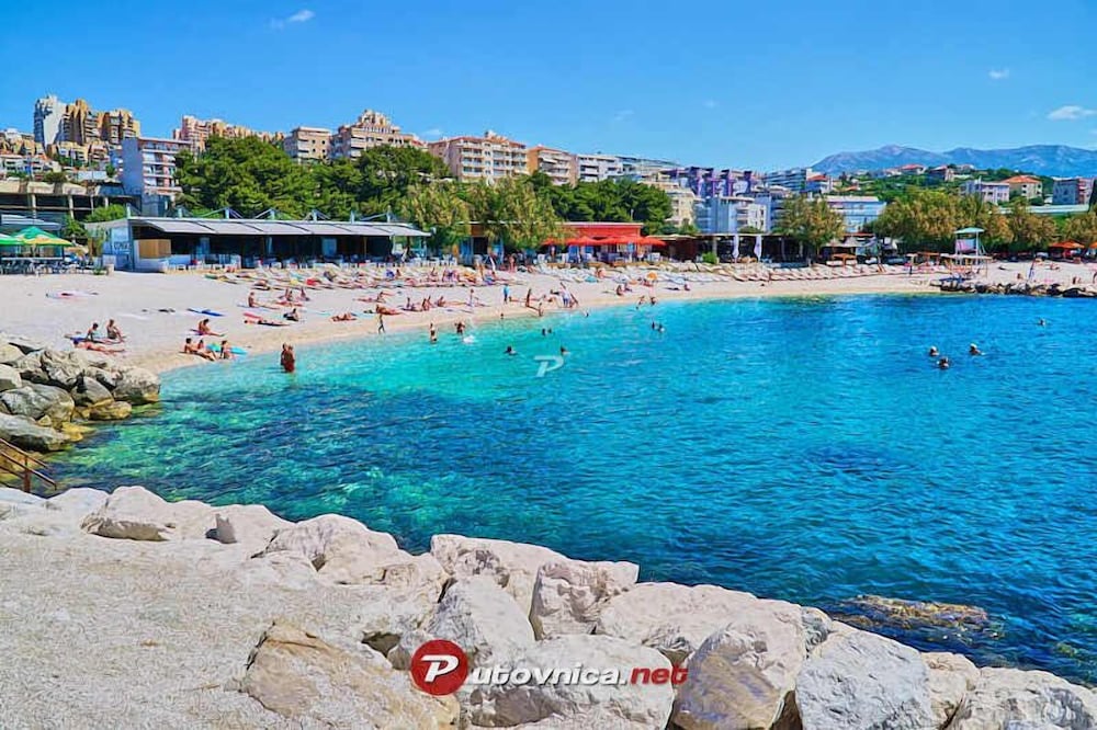 Фото Poetry House