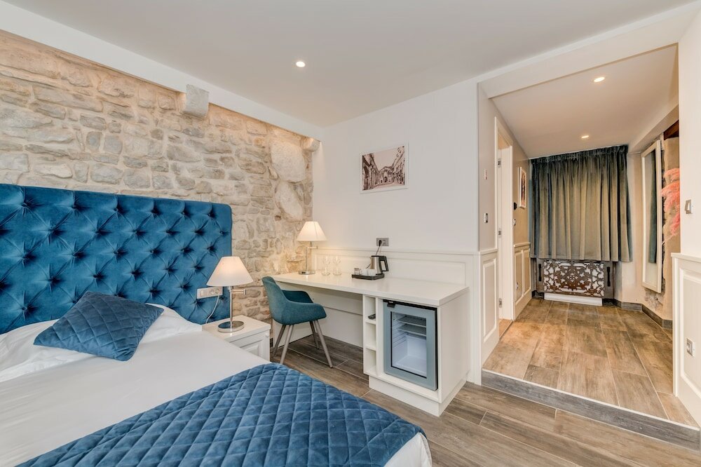 Фото Mint Luxury Rooms