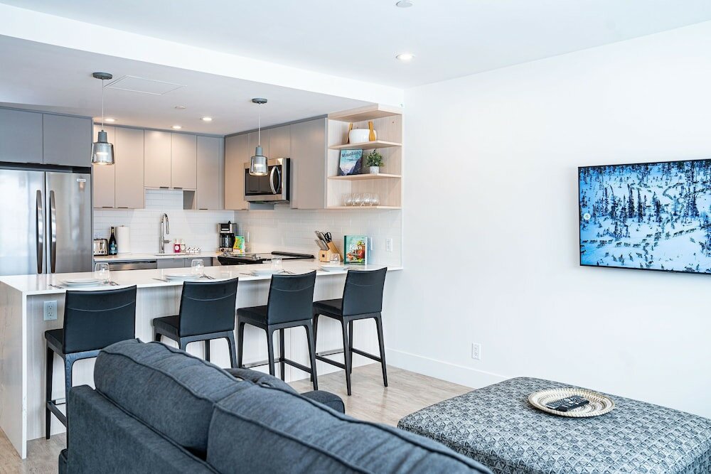 Фото Switchback Suite by Revelstoke Vacations