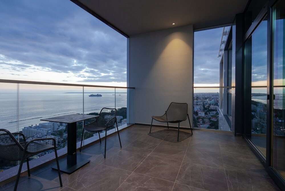 Фото Only Boutique and Suites