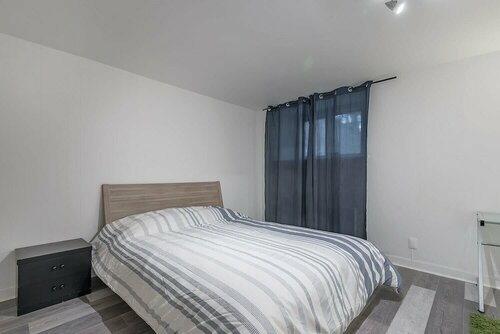 Гостиница 1br Modern Apartment в Монреале