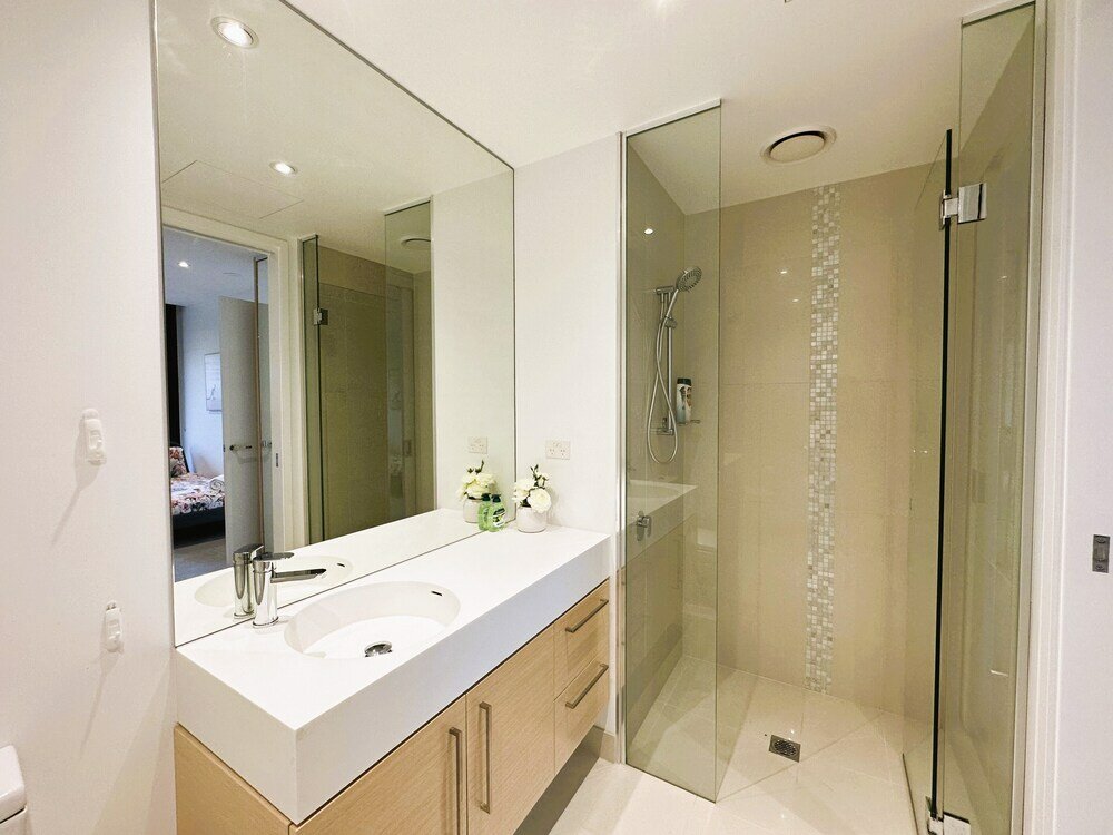 Фото Crown Front