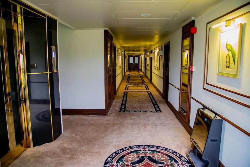 Фото Saffron D'or Hotels Lahore