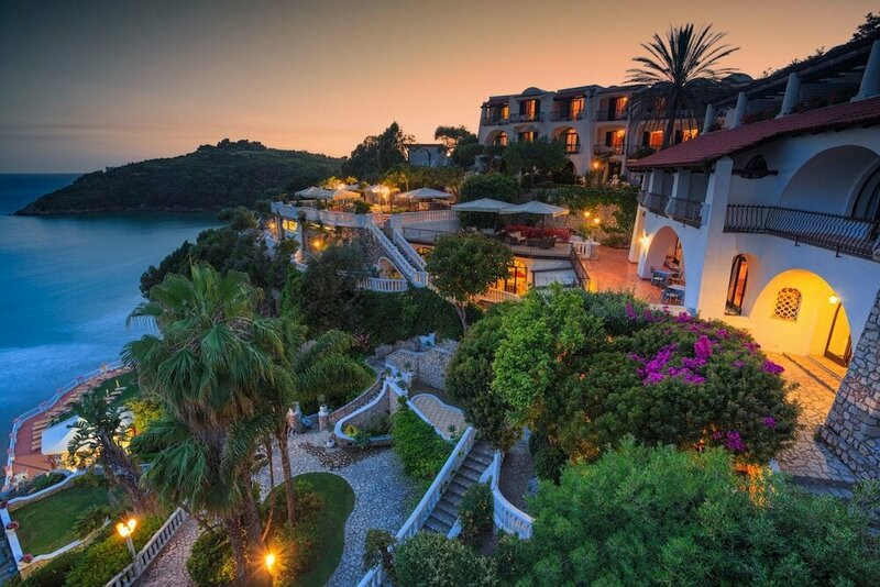 Гостиница Grand Hotel Le Rocce