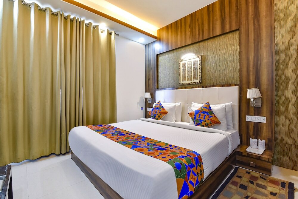 Фото Fabhotel Prime Royal Park