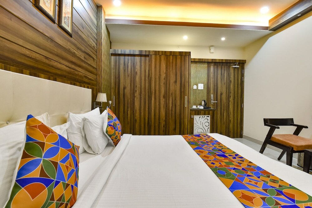 Фото Fabhotel Prime Royal Park