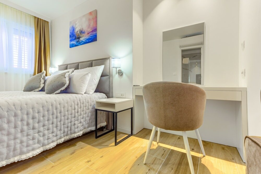 Фото Irini Luxury Rooms