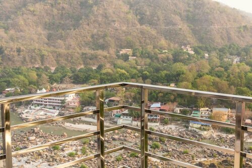 Гостиница Aaravam Ganga Boutique Hotel Rishikesh в Ришикеше