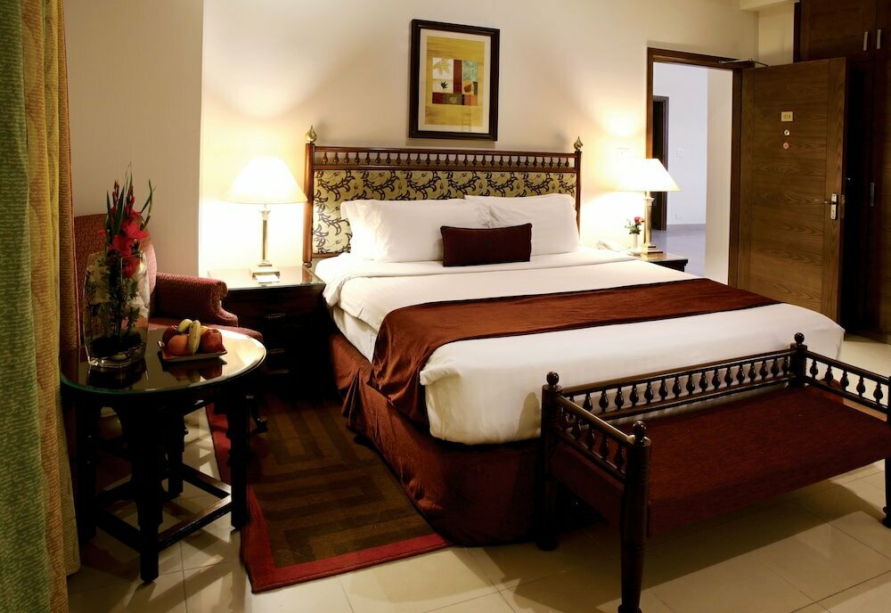 Hotel Avari Xpress Islamabad, Rawalpindi, photo