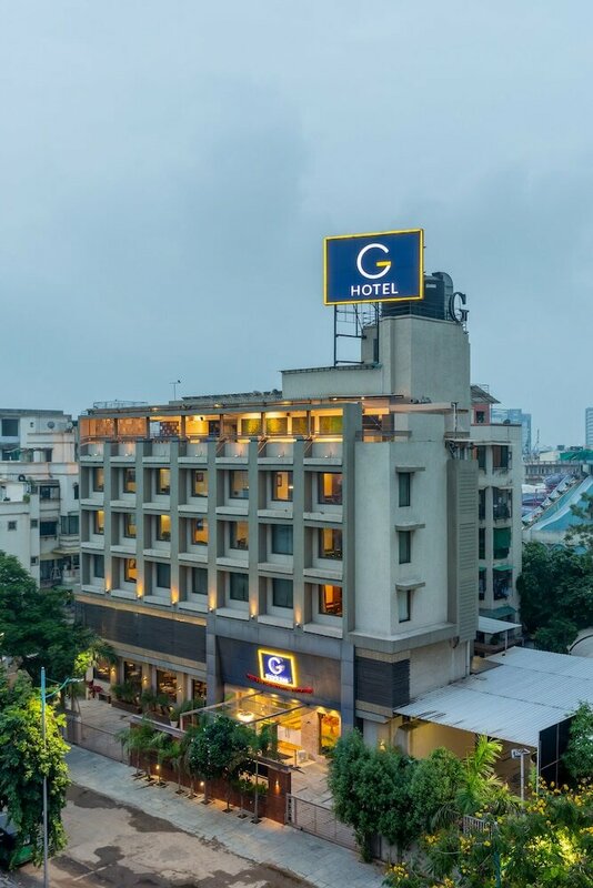 Гостиница Hotel G Express в Ахмадабаде