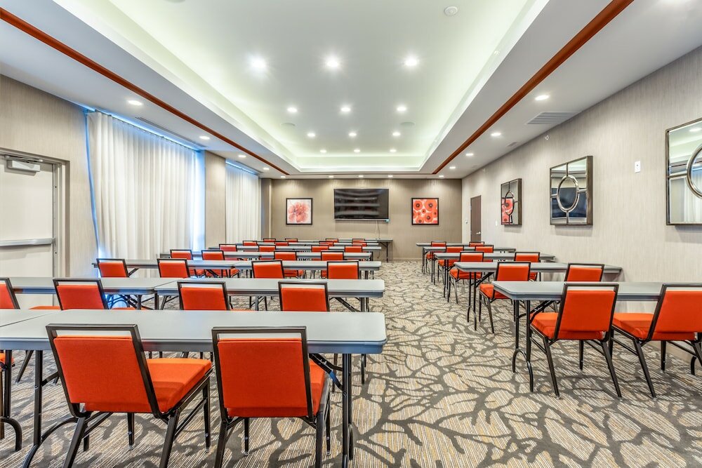 Фото Hawthorn Suites by Wyndham Loveland