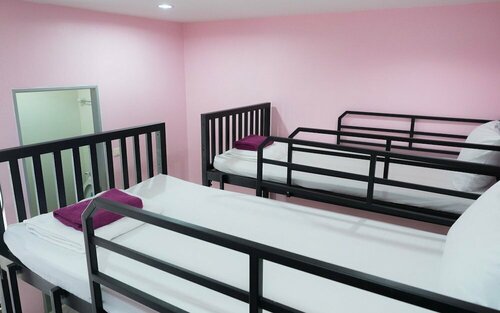 Хостел Beehive Magenta Patong Hostel