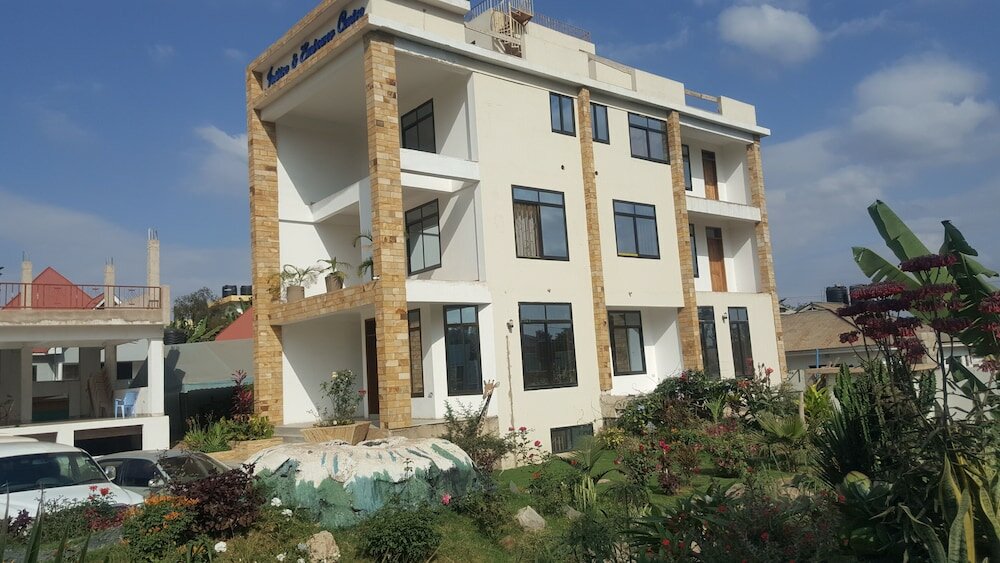 Фото отеля 2