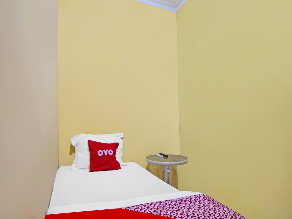 Фото Oyo 990 Stadion Residence Syariah