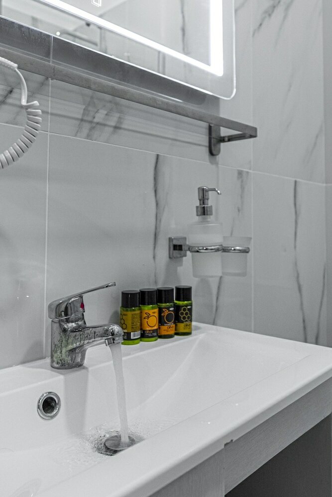 Фото Comfort Stay Airport Studios - Free shuttle from the Athens Airport