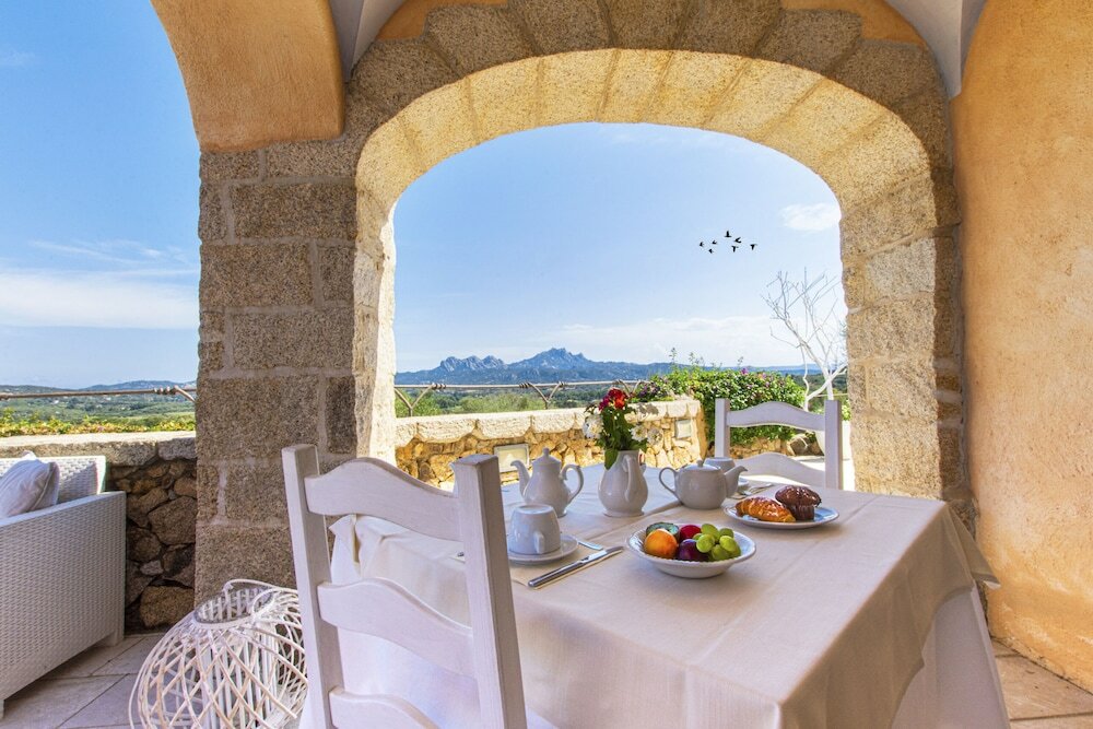 Фото Moma Hotel Cannigione