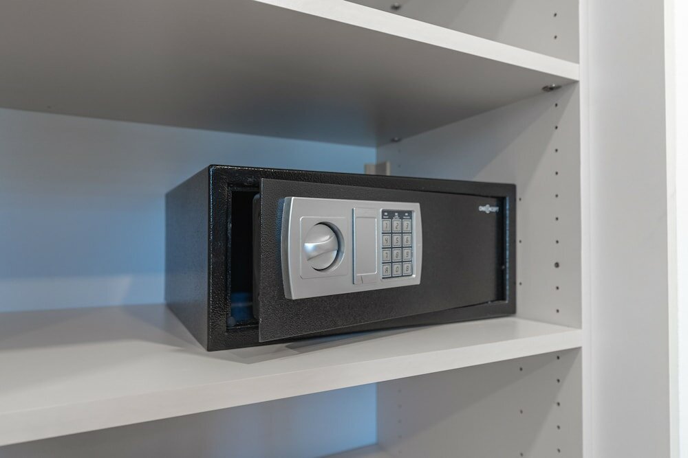 Фото Sky & Sun Luxury Rooms