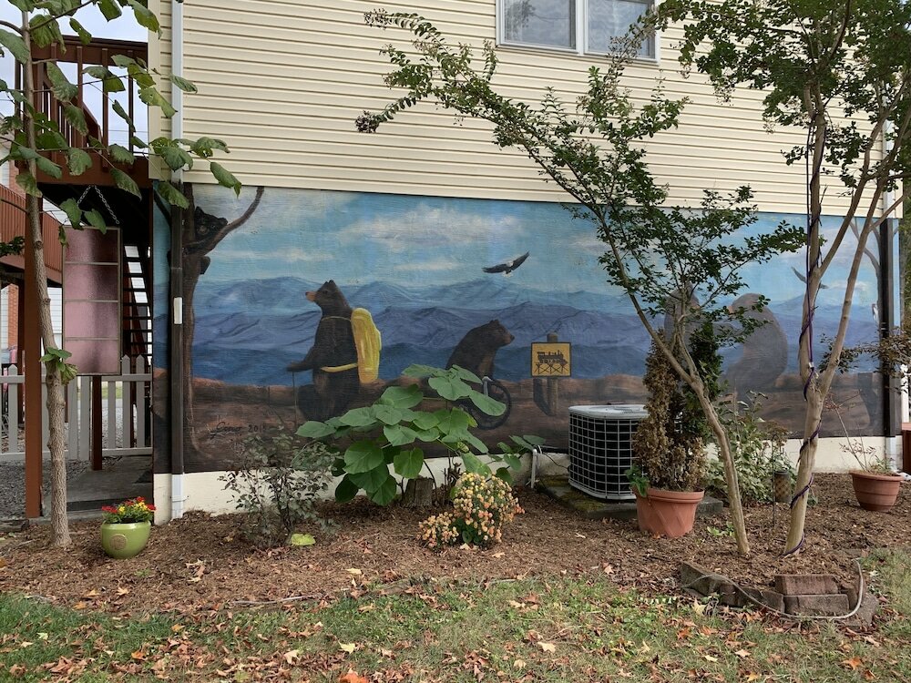 Фото The Dancing Bear Inn