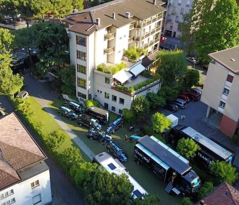 Фото отеля 3