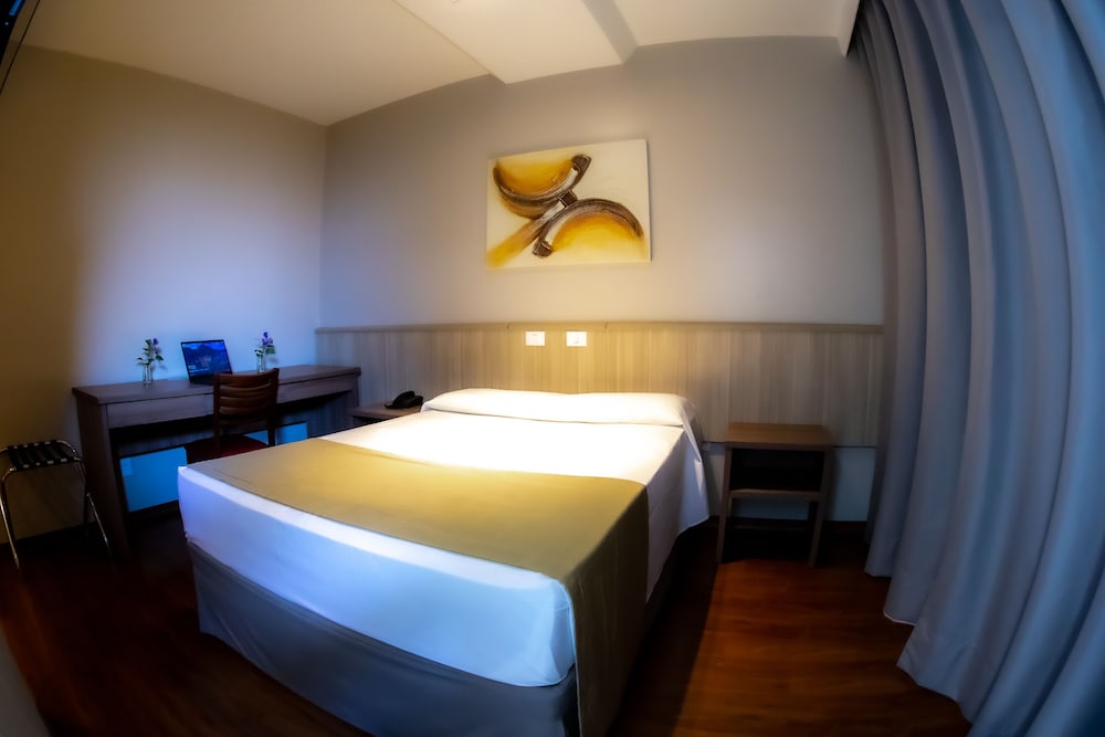 Фото Nacional Inn Porto Alegre