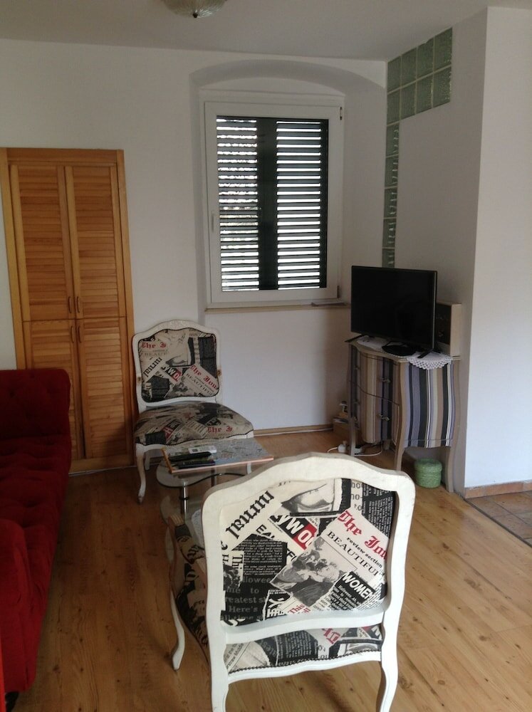 Фото Madona Top Center