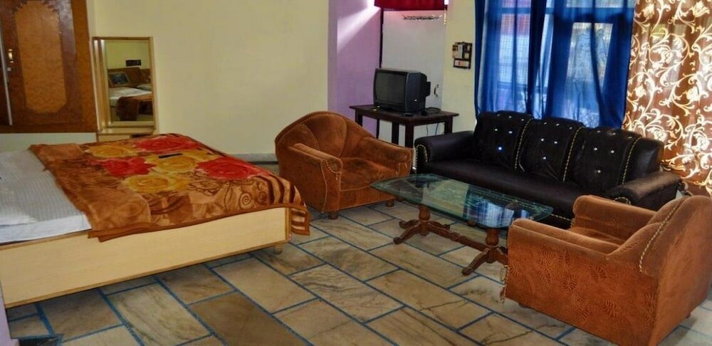 Фото Hotel Himalayan Paradise