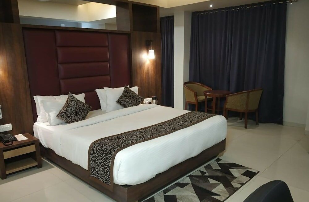 Фото Hotel Shiv Palace
