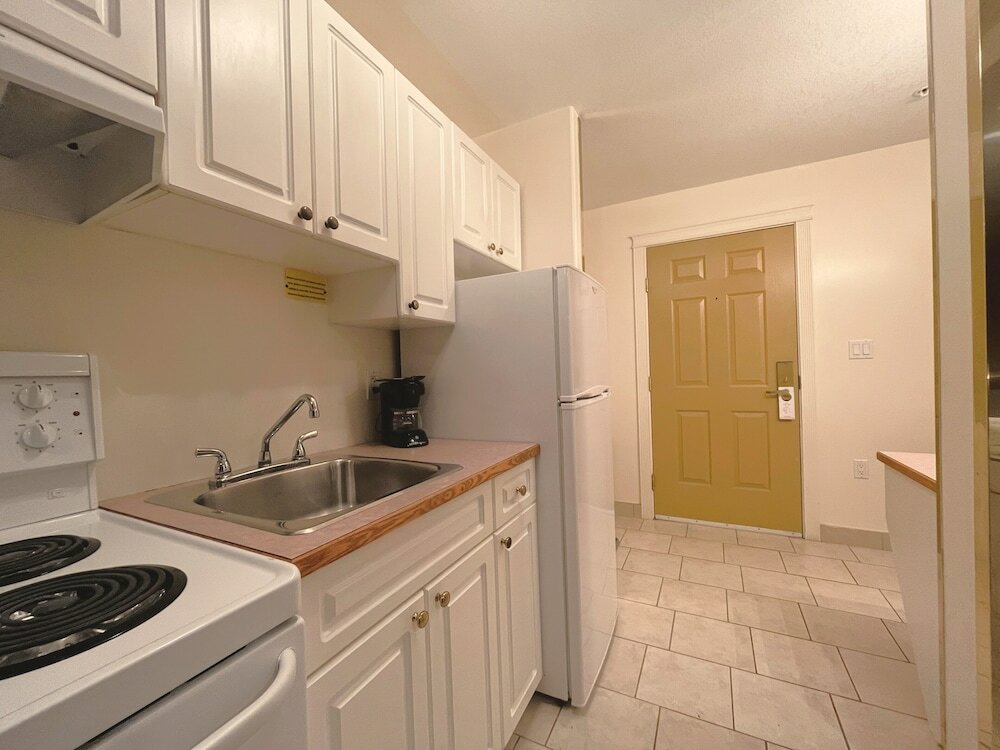 Фото Western Budget Motel Whitecourt 3