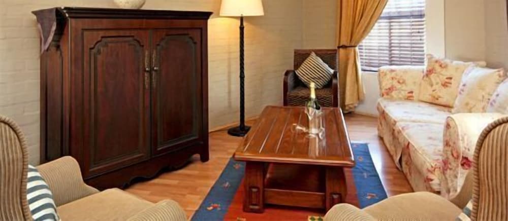 Фото A Smart Stay Apartments