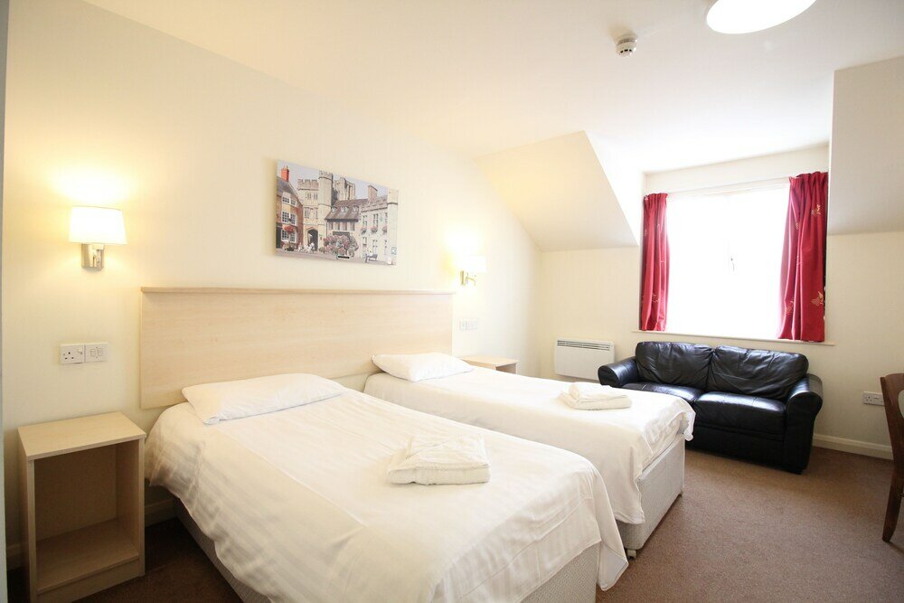 Фото Wookey Hole Hotel