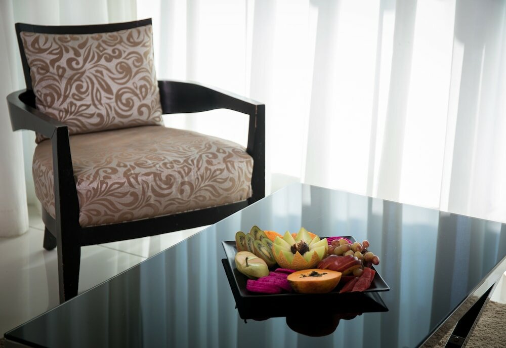 Фото West All Suite