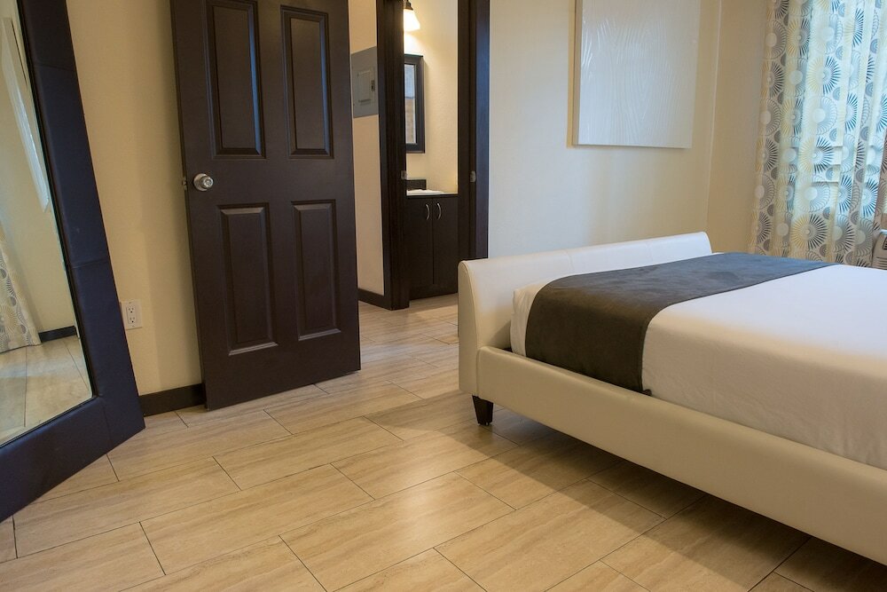 Фото Tradewinds Apartment Hotel, a South Beach Group Hotel