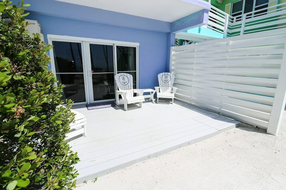 Фото Drop Anchor